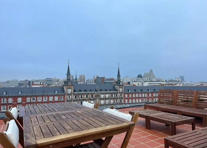 Plaza Mayor Private Terrace Apartment